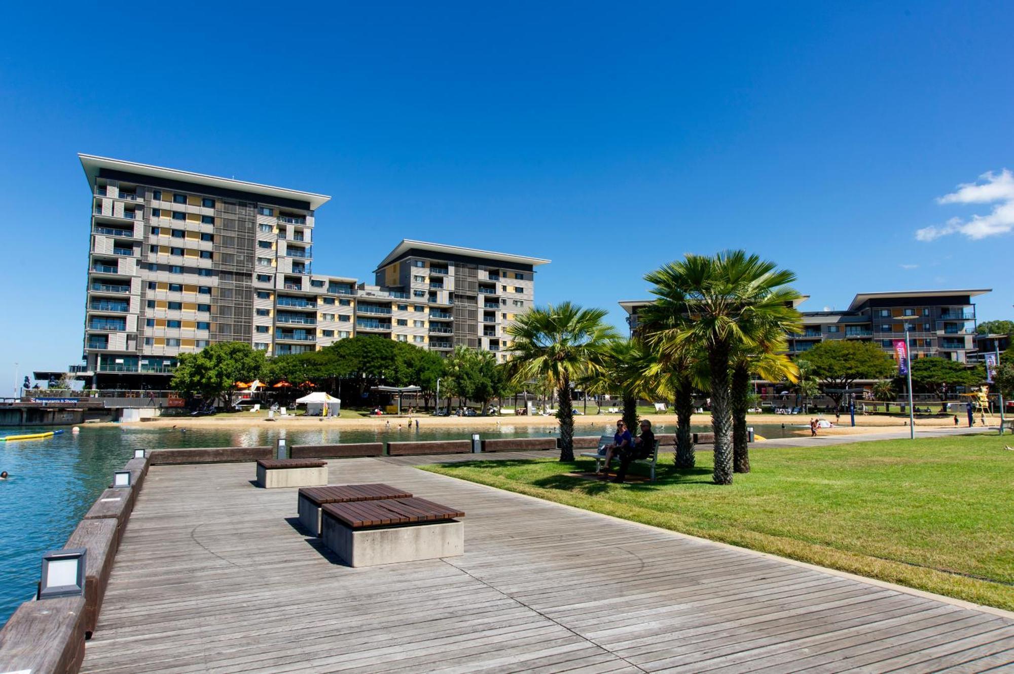 Serenity Blue Waters - 3 Bedrooms On 8th Floor At Waterfront *