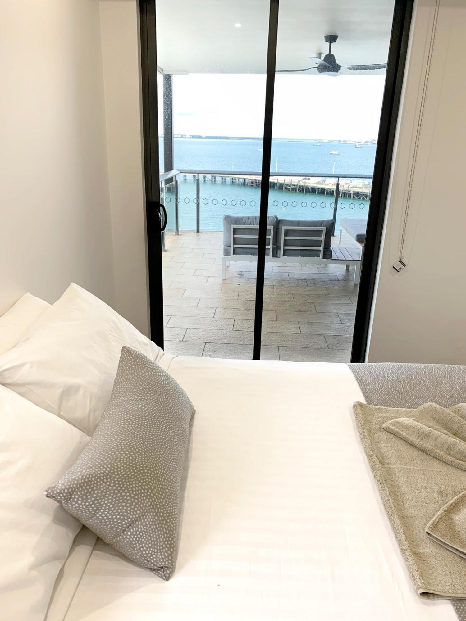 Serenity Blue Waters - 3 Bedrooms On 8th Floor At Waterfront