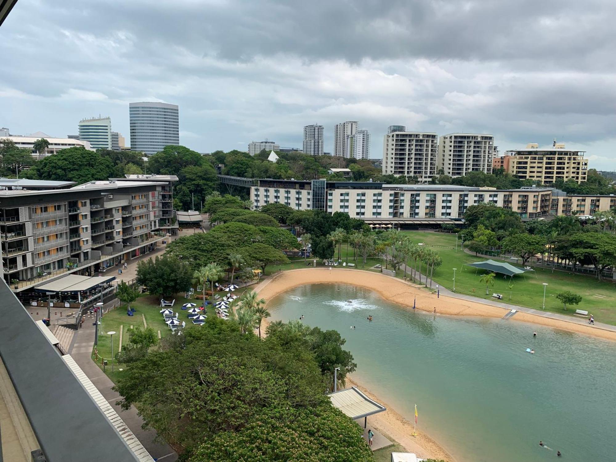 Serenity Blue Waters - 3 Bedrooms On 8th Floor At Waterfront Apartment *