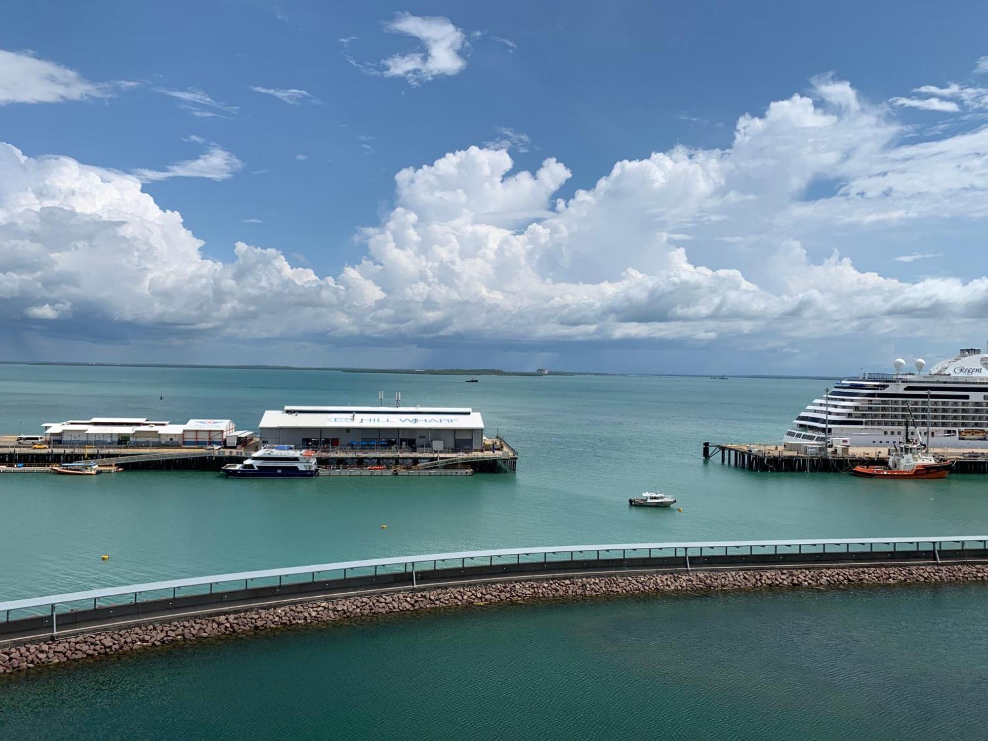 Serenity Blue Waters - 3 Bedrooms On 8th Floor At Waterfront Apartment *